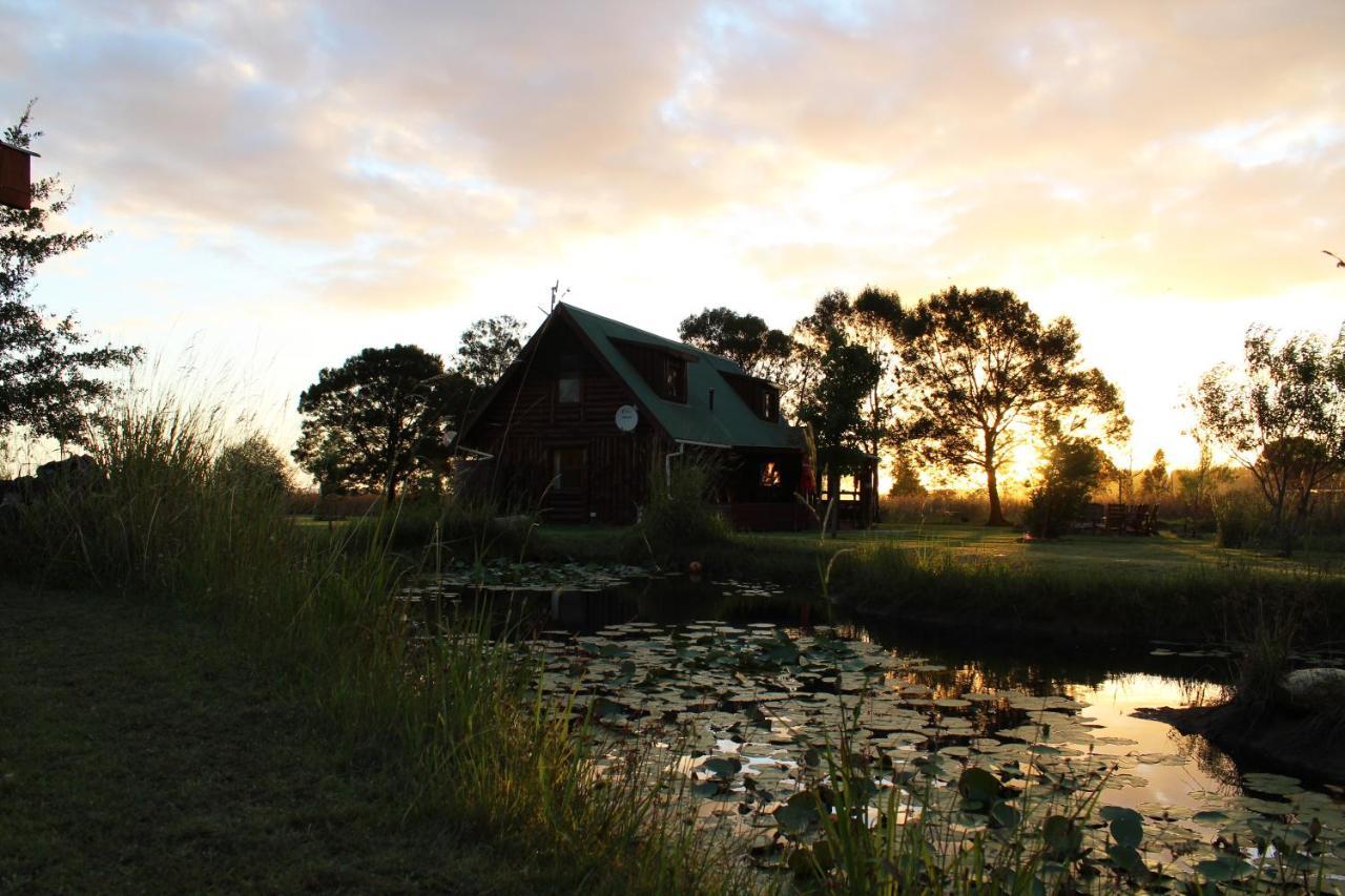 A Log Home At Buffalo Creek Buffeljagsrivier Exterior photo
